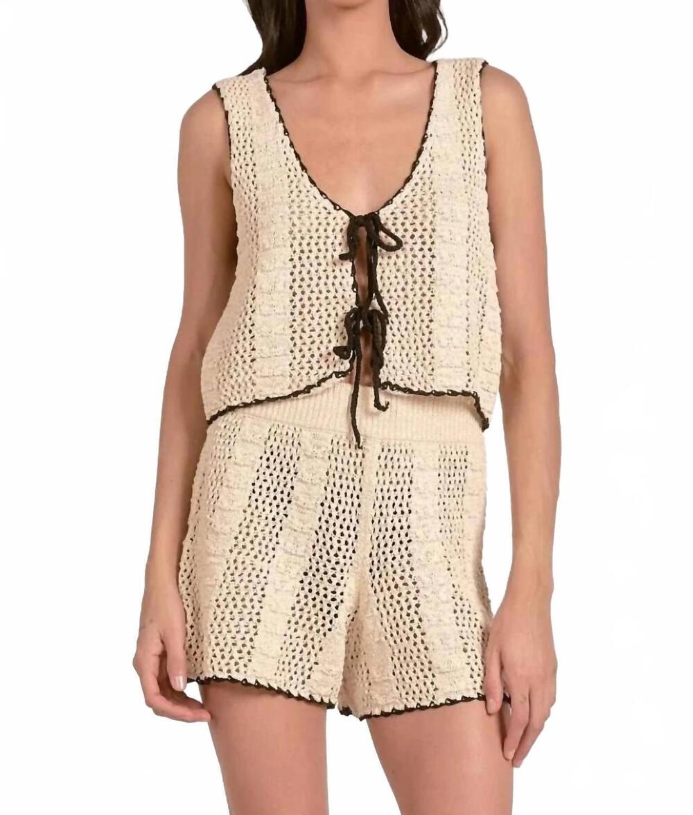 NEW ELAN crochet high-waisted shorts in natural/black border